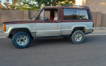Isuzu-Trooper-1985-SUV-9