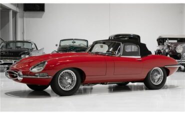 Jaguar-E-Type-1961-Roadster-1