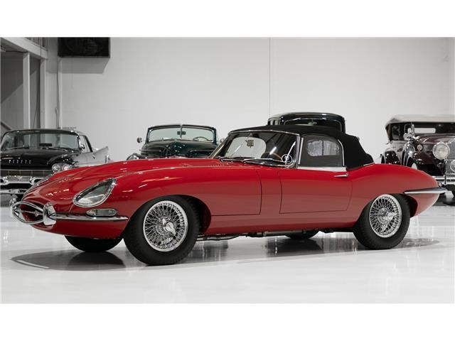Jaguar-E-Type-1961-Roadster-1