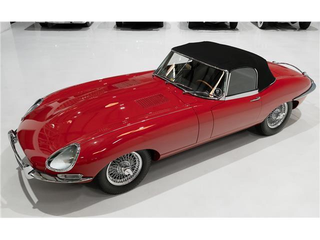 Jaguar-E-Type-1961-Roadster-10