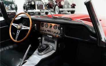 Jaguar-E-Type-1961-Roadster-18