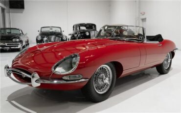 Jaguar-E-Type-1961-Roadster-2