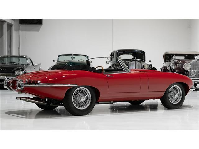 Jaguar-E-Type-1961-Roadster-5