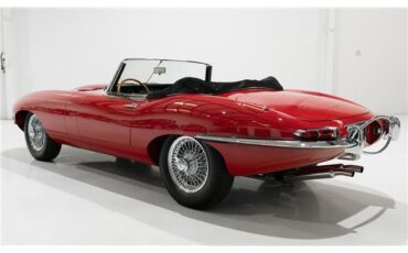 Jaguar-E-Type-1961-Roadster-8