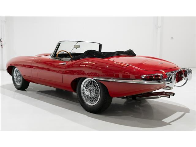 Jaguar-E-Type-1961-Roadster-8