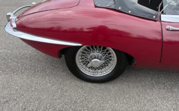 Jaguar-E-Type-1963-11