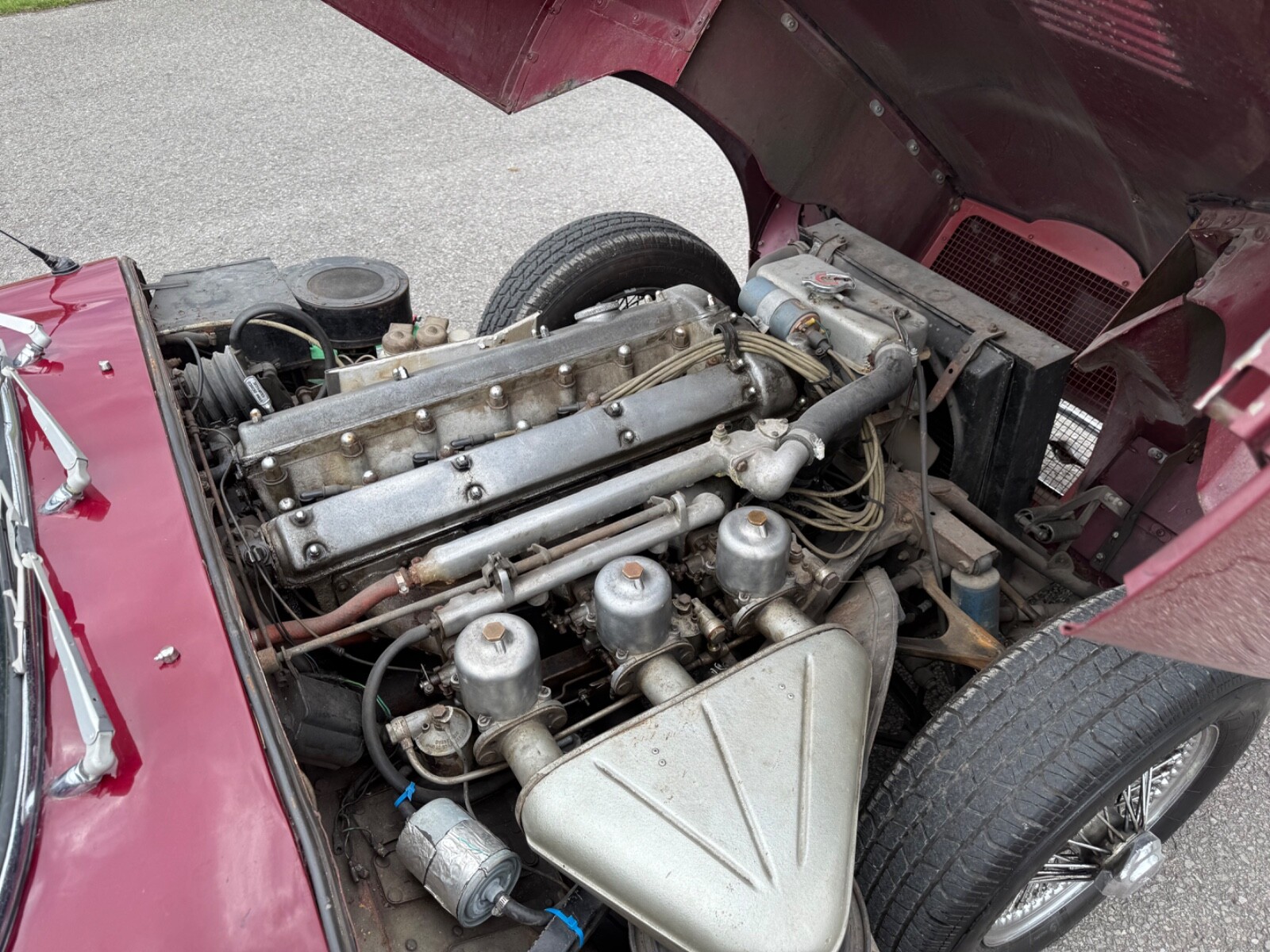 Jaguar-E-Type-1963-15