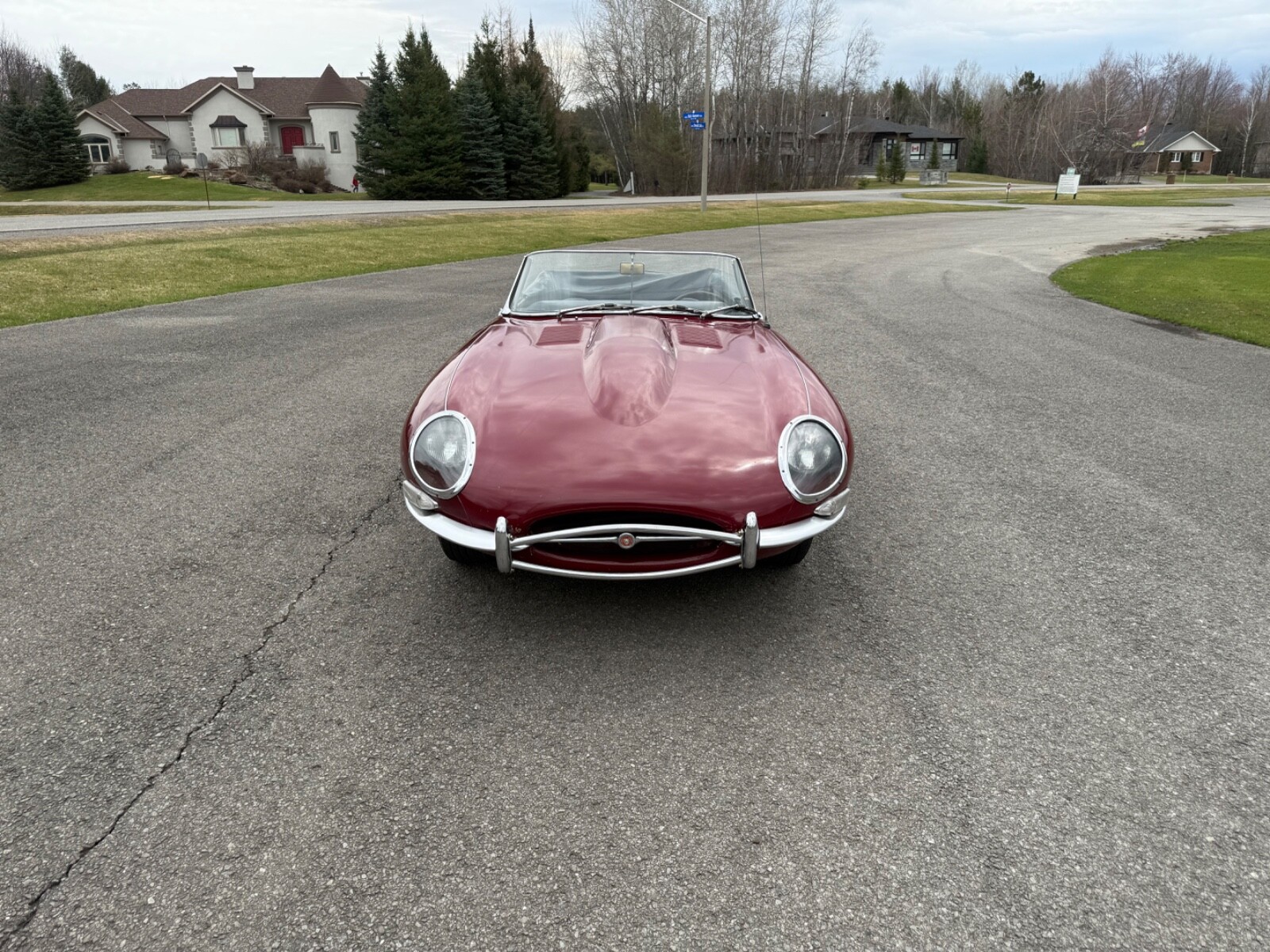 Jaguar-E-Type-1963-5