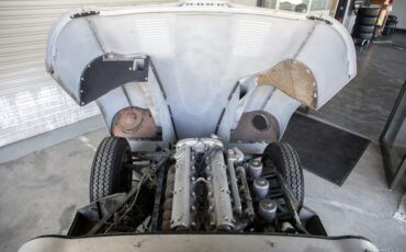 Jaguar-E-Type-1963-Coupe-13
