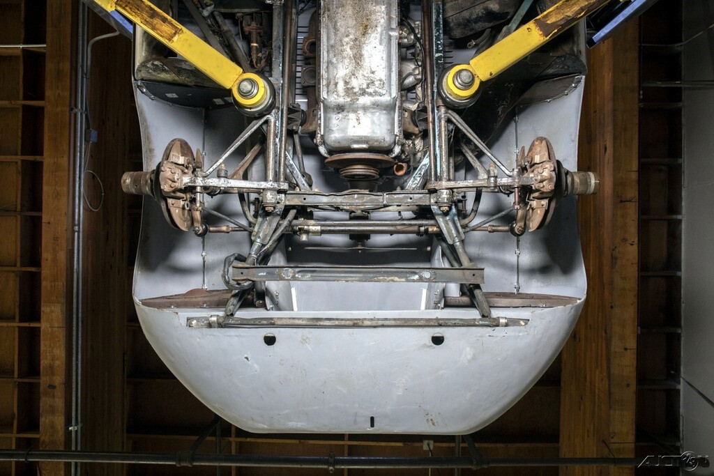 Jaguar-E-Type-1963-Coupe-15