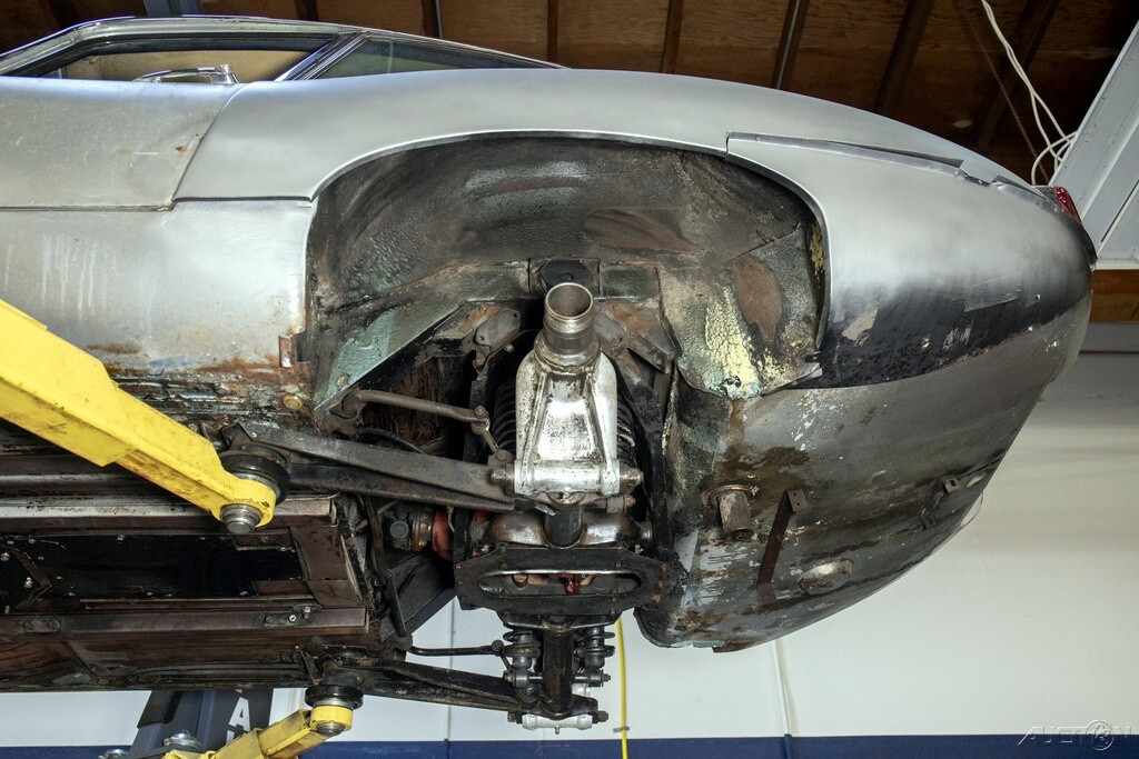 Jaguar-E-Type-1963-Coupe-18