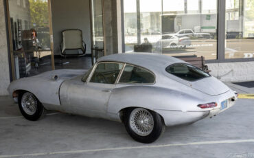 Jaguar-E-Type-1963-Coupe-2