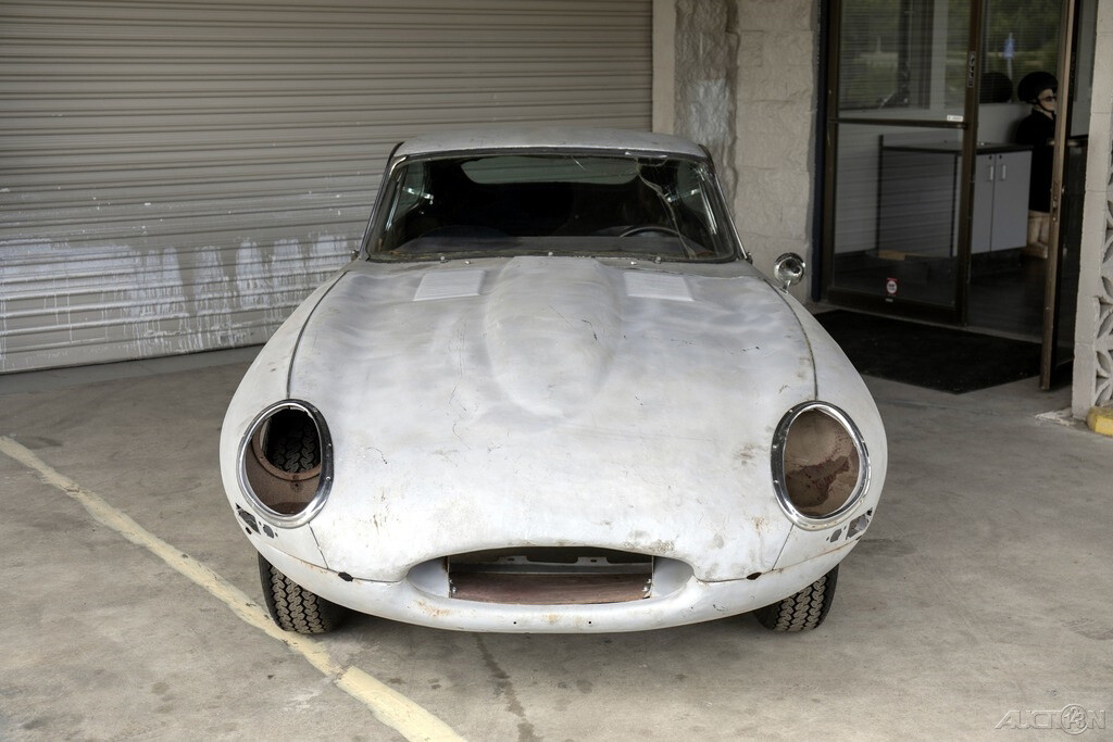 Jaguar-E-Type-1963-Coupe-7