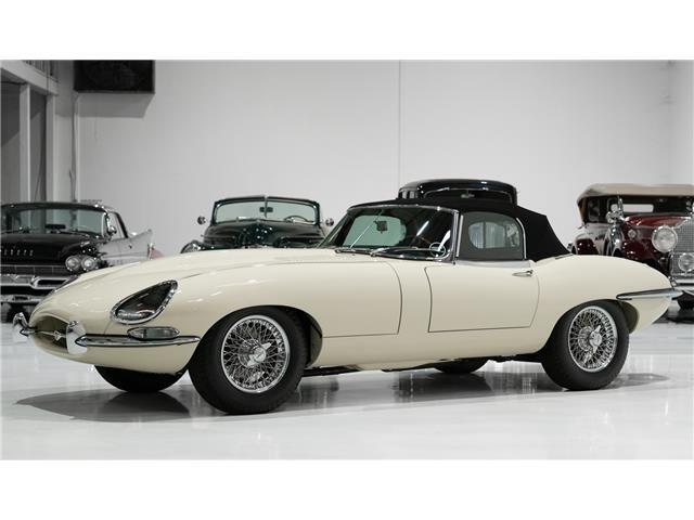 Jaguar-E-Type-1963-Roadster-1