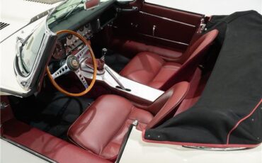 Jaguar-E-Type-1963-Roadster-17