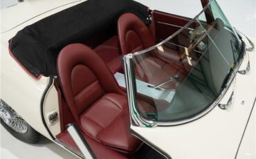 Jaguar-E-Type-1963-Roadster-20