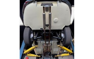 Jaguar-E-Type-1963-Roadster-22