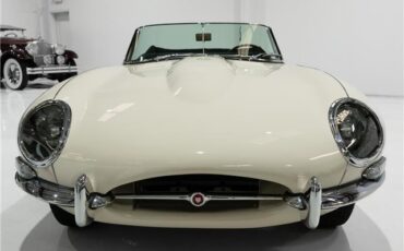 Jaguar-E-Type-1963-Roadster-3