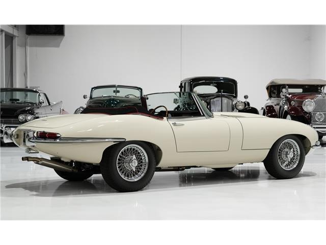 Jaguar-E-Type-1963-Roadster-5