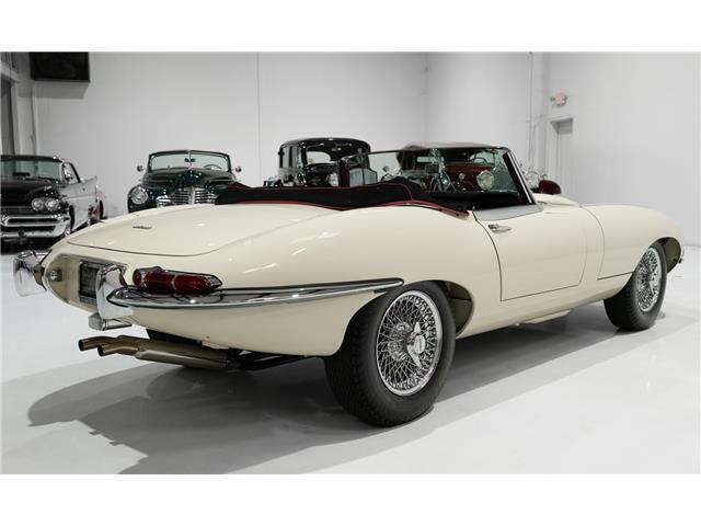 Jaguar-E-Type-1963-Roadster-6