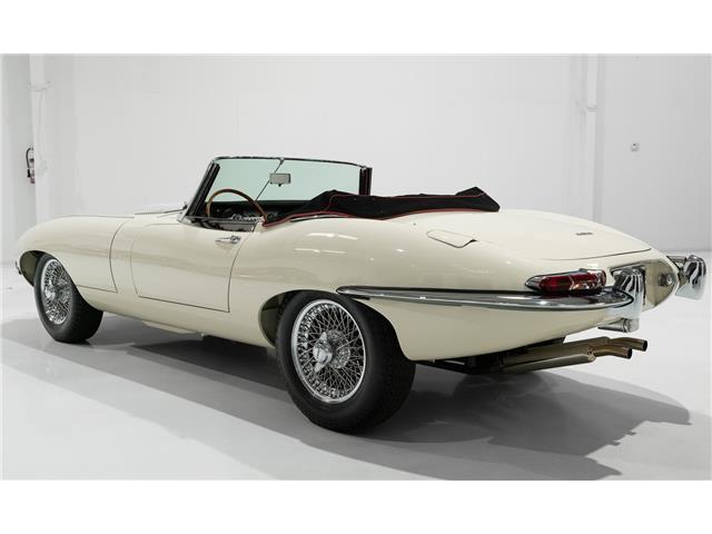 Jaguar-E-Type-1963-Roadster-8