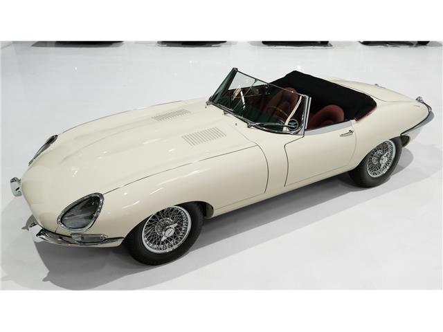 Jaguar-E-Type-1963-Roadster-9