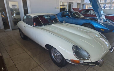 Jaguar-E-Type-1964-Coupe-1