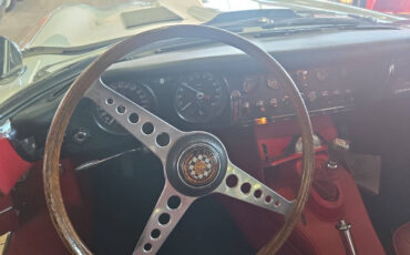 Jaguar-E-Type-1964-Coupe-15