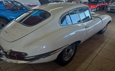 Jaguar-E-Type-1964-Coupe-4
