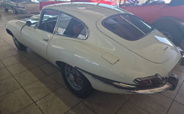 Jaguar-E-Type-1964-Coupe-5