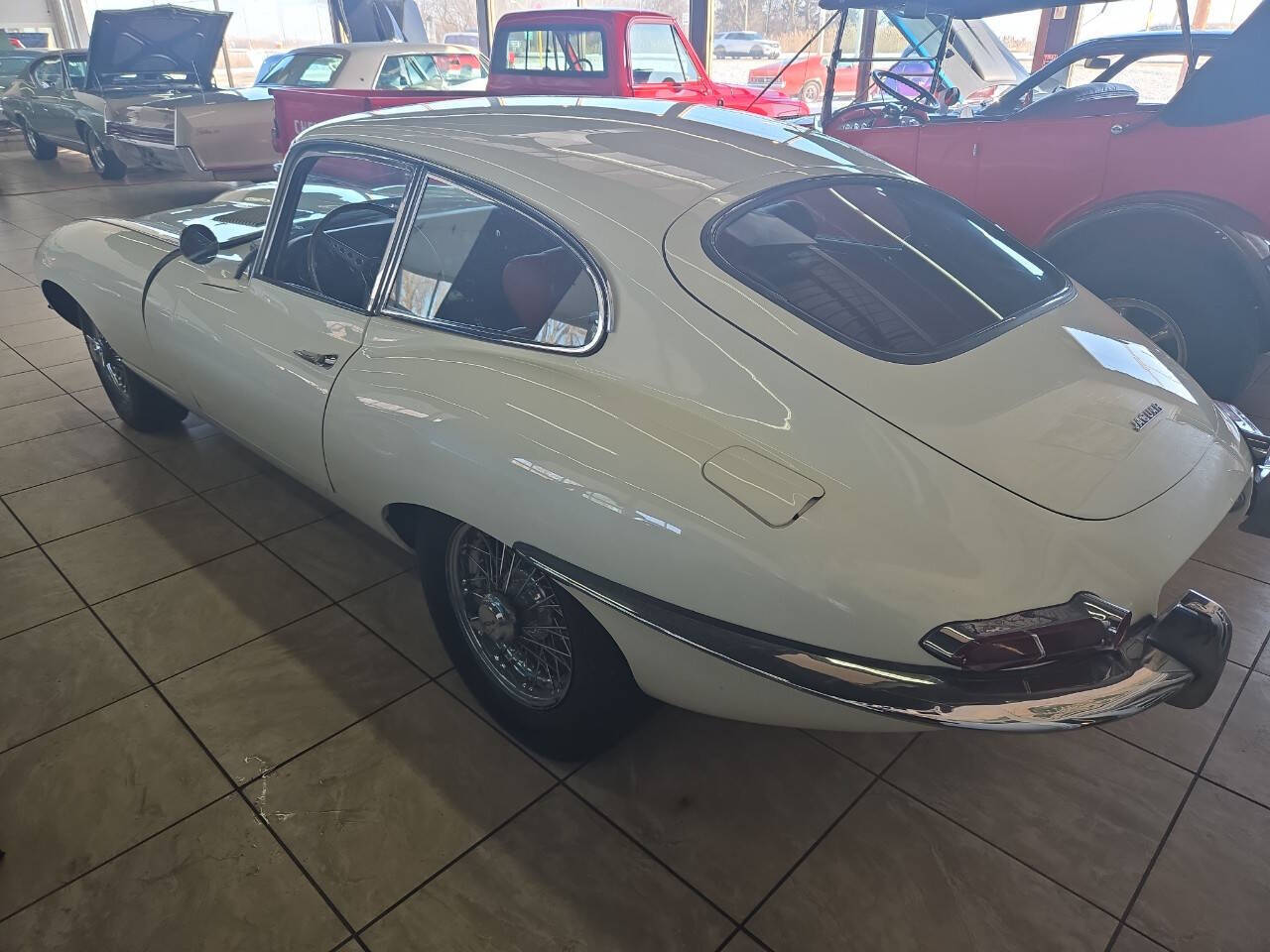 Jaguar-E-Type-1964-Coupe-5
