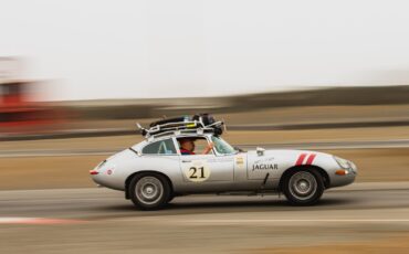 Jaguar-E-Type-1965-Coupe-15