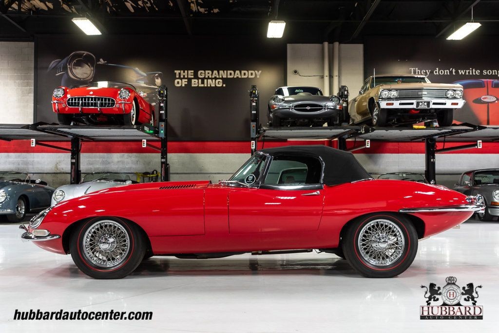 Jaguar-E-Type-1966-Convertible-11