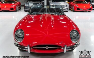 Jaguar-E-Type-1966-Convertible-2