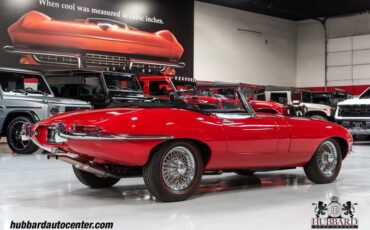 Jaguar-E-Type-1966-Convertible-7