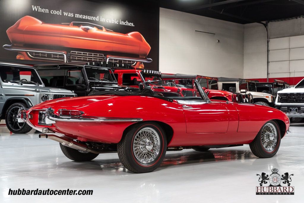 Jaguar-E-Type-1966-Convertible-7