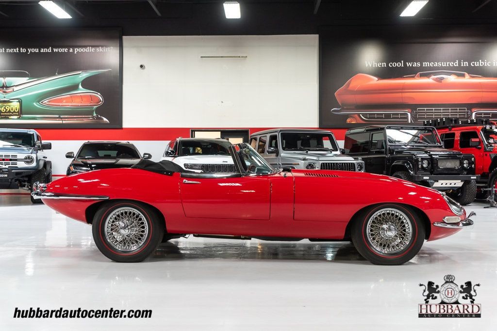 Jaguar-E-Type-1966-Convertible-8