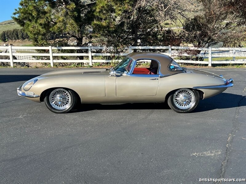 Jaguar-E-Type-1967-Convertible-1