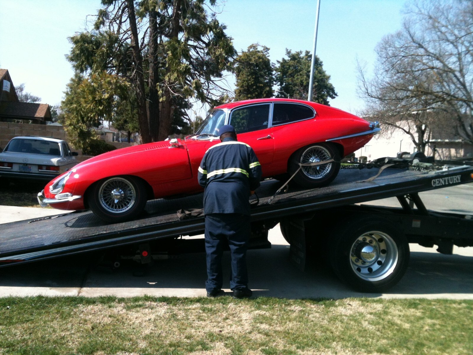Jaguar-E-Type-1967-Coupe-17