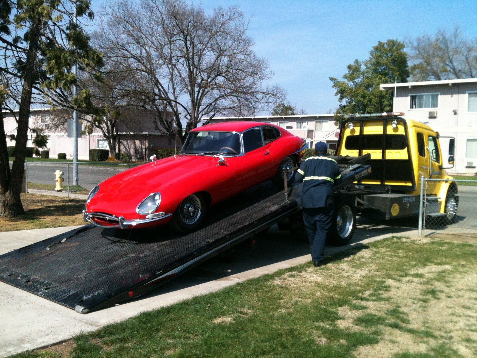 Jaguar-E-Type-1967-Coupe-18