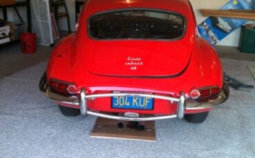 Jaguar-E-Type-1967-Coupe-3