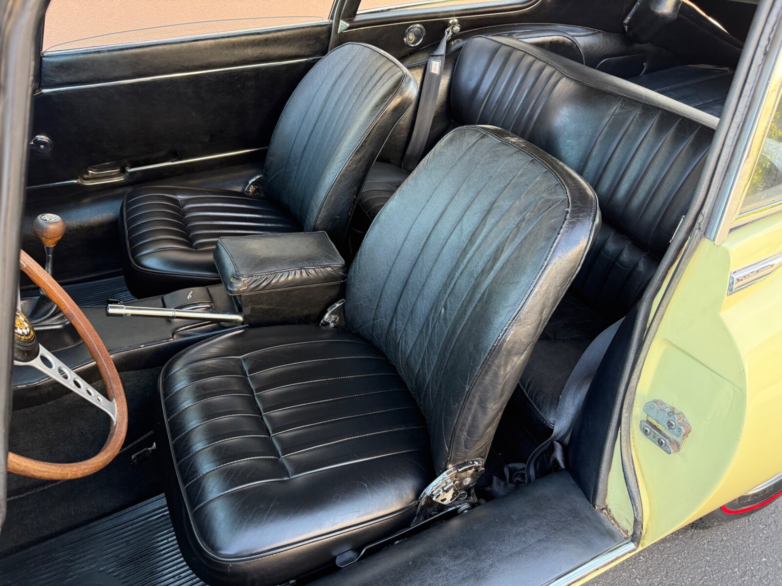 Jaguar-E-Type-1968-10