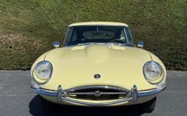 Jaguar-E-Type-1968-2