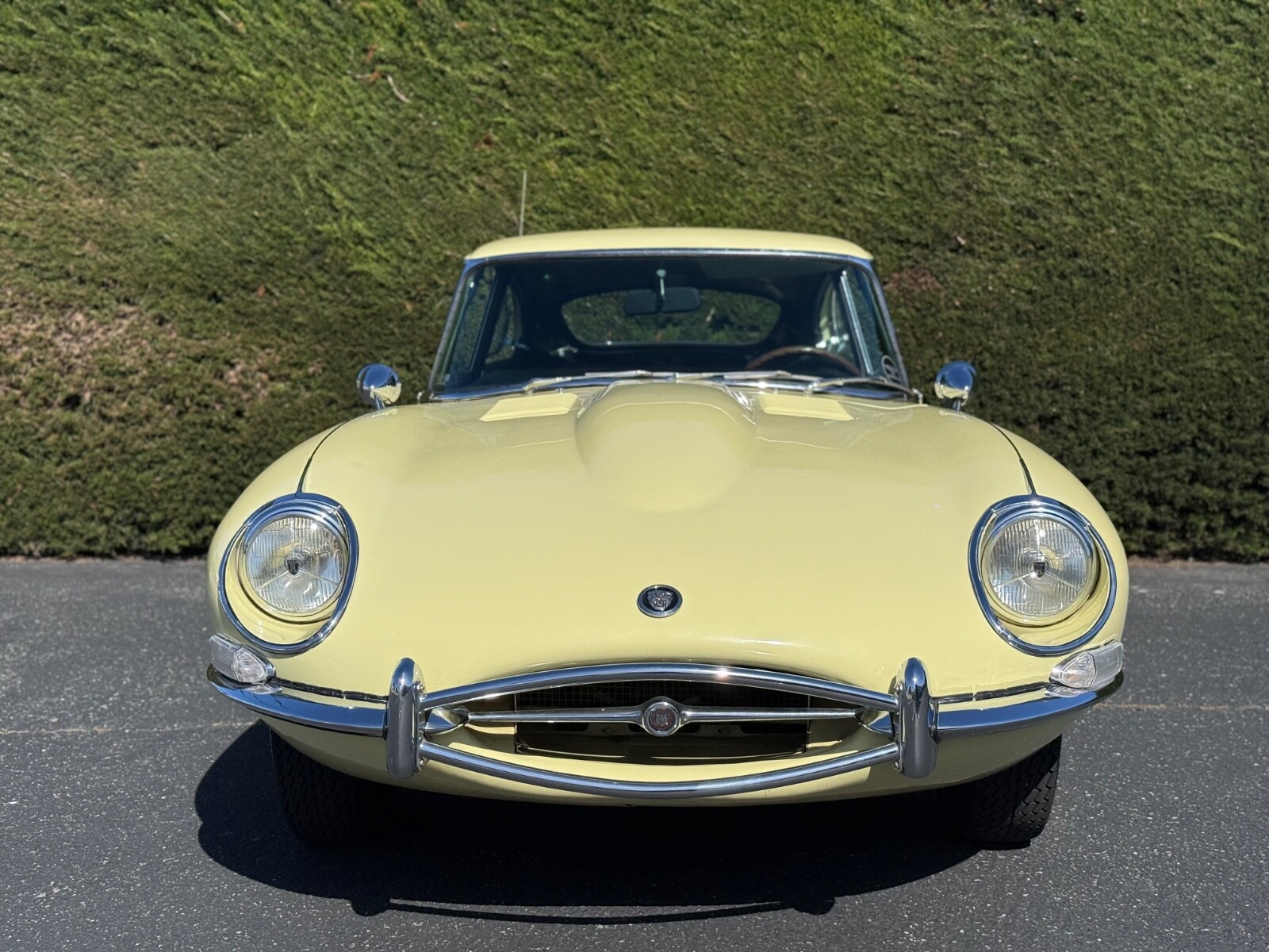 Jaguar-E-Type-1968-2