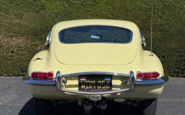 Jaguar-E-Type-1968-3