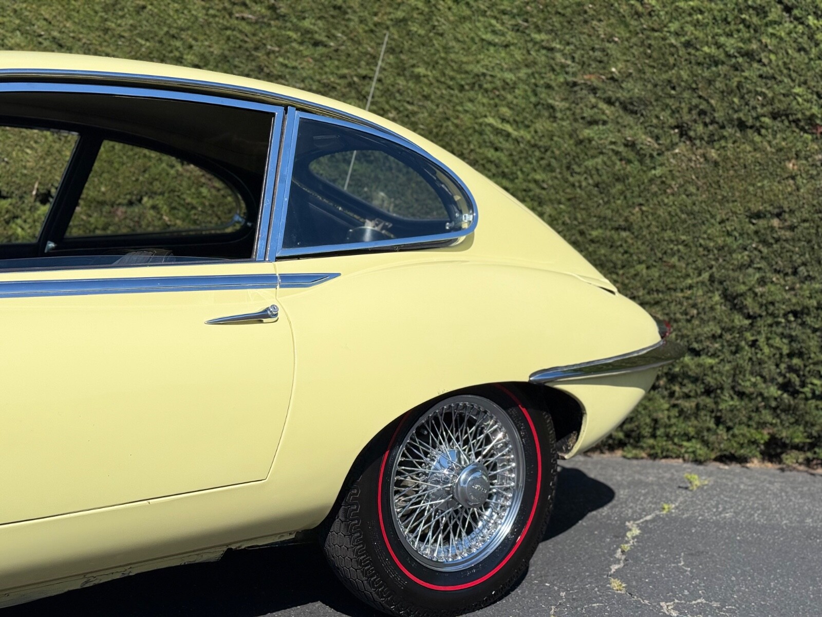Jaguar-E-Type-1968-7