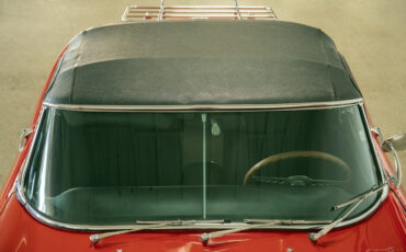 Jaguar-E-Type-1969-Convertible-12