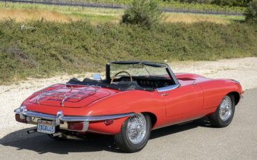 Jaguar-E-Type-1969-Convertible-4
