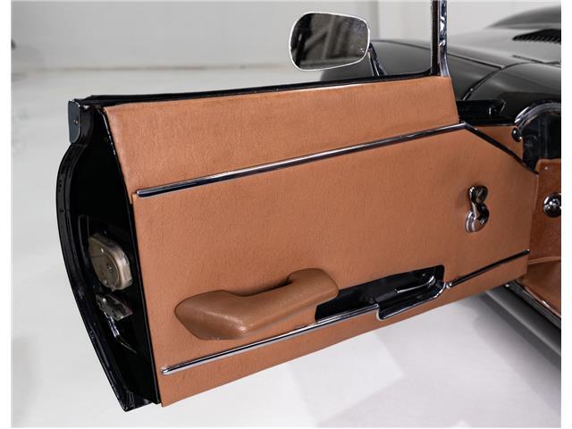 Jaguar-E-Type-1970-Roadster-14