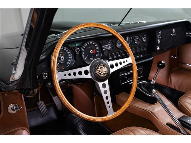 Jaguar-E-Type-1970-Roadster-16